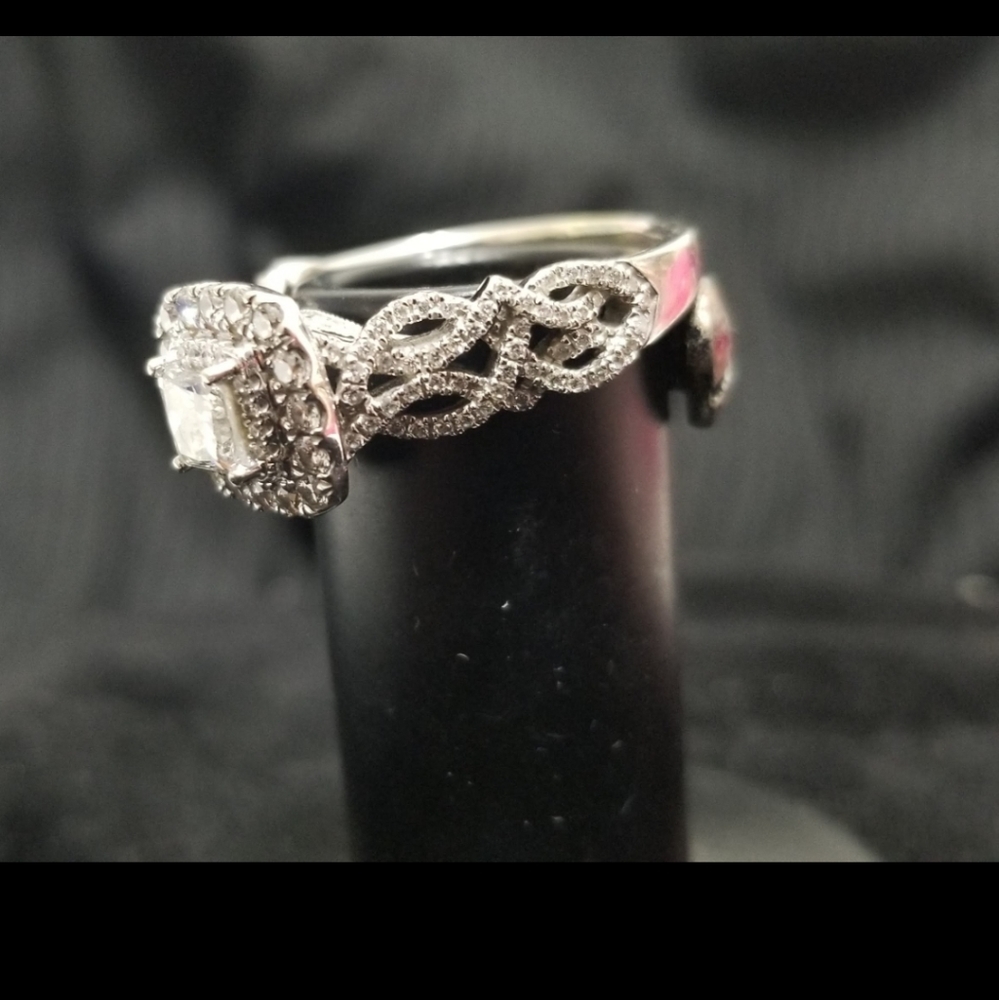Diamond ring - Picture 6 of 9